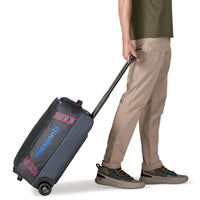 Bolso con Ruedas Black Hole® Wheeled Duffel 40L - Smolder Blue & Amanita Red