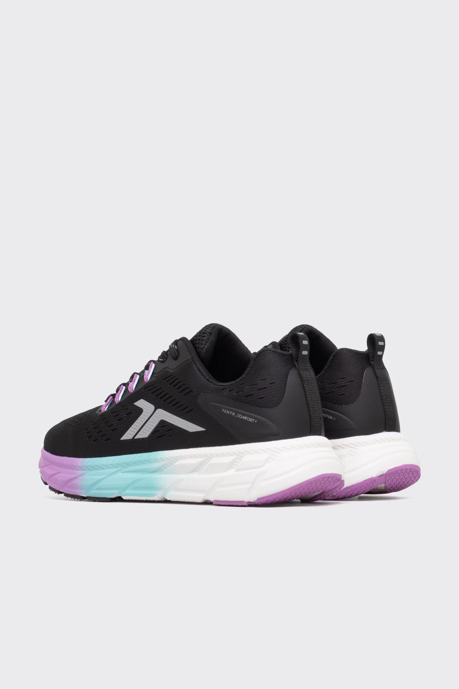 Zapatilla Tenth Mujer Meta Apolo Negro