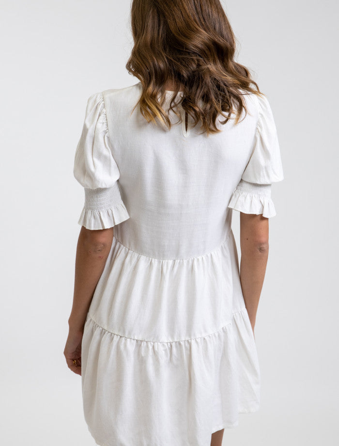 Vestido Chloe Tiered Mini Dress White