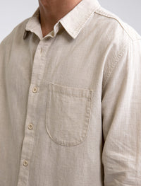 Camisa Hombre con Bolsillo Classic Linen LS Sand