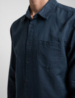 Camisa Hombre con Bolsillo Classic Linen LS Worn Navy