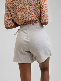 Short Mujer Wrap Sand